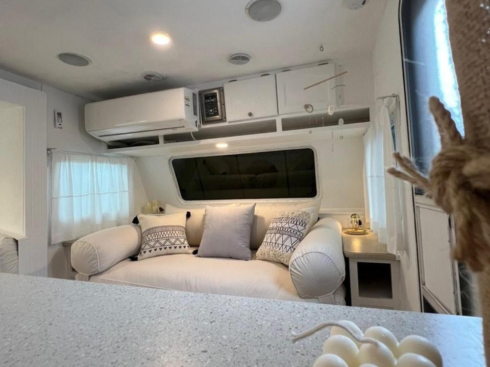 מלון Sokcho New York Caravan מראה חיצוני תמונה